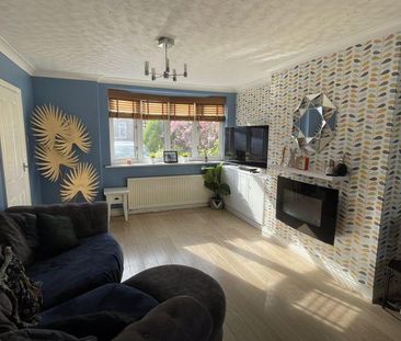 3 bedroom semi-detached house to rent - Photo 3