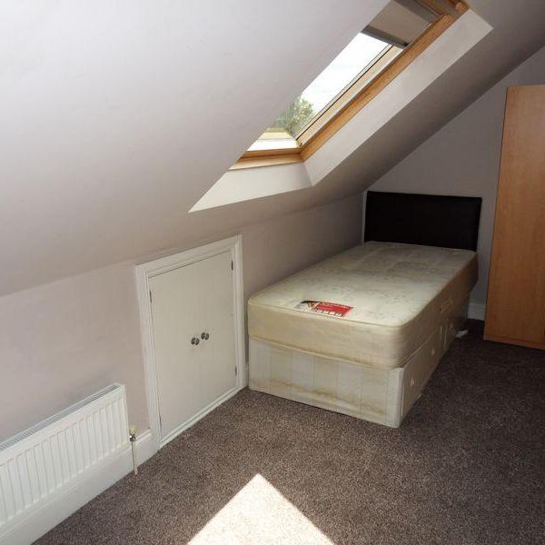 3 bedroom flat to rent - Photo 1