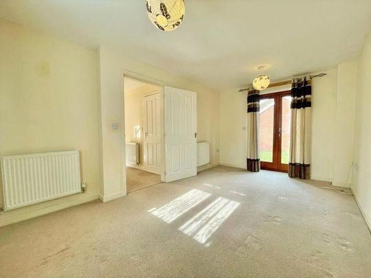 3 bedroom semi-detached house to rent - Photo 1