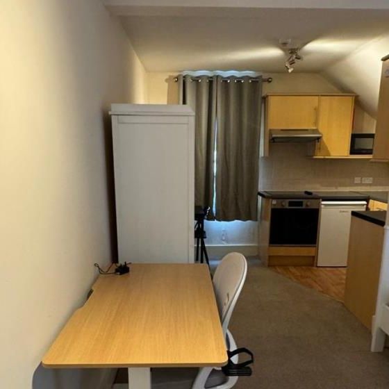 Studio to rent - Photo 1