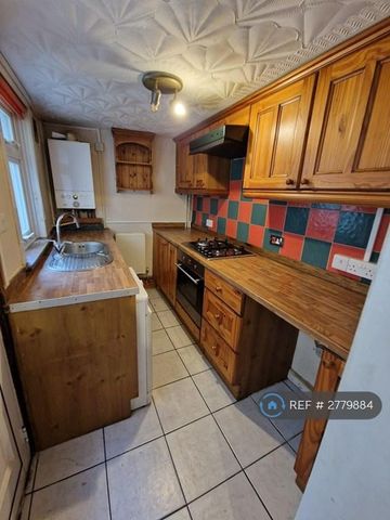 2 bedroom terraced house to rent - Photo 5