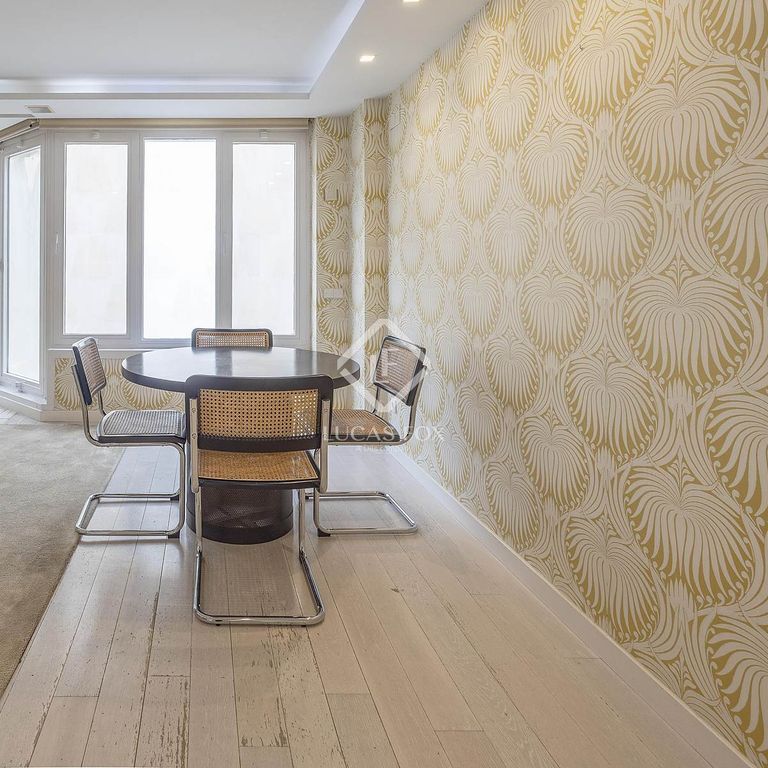 3 bedroom luxury Apartment for rent in Valencia - Photo 1