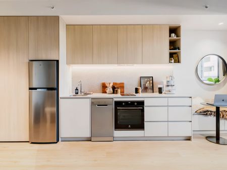 Studio (Furnished) - Photo 2