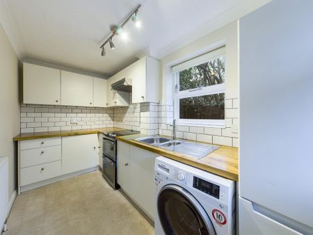 2 bedroom end of terrace house to rent - Photo 4