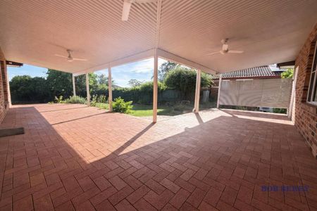 Idyllic Spacious Family Home - Photo 5