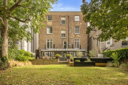 5 bedroom house in St John's Wood - Photo 5