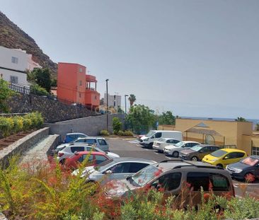 Santa Cruz de Tenerife, Canary Islands - Photo 2