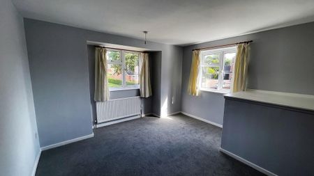 2 bedroom semi-detached house to rent - Photo 3