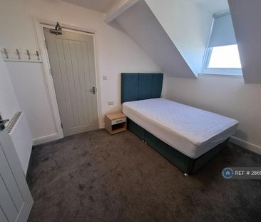 1 bedroom in a house share to rent - Photo 4