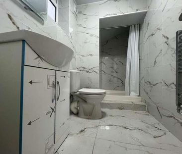 Gravelly Hill, Birmingham, B23 - Photo 6