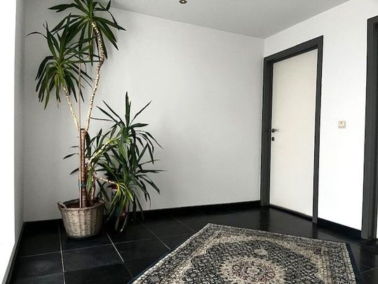 Knap appartement met parking - Photo 1