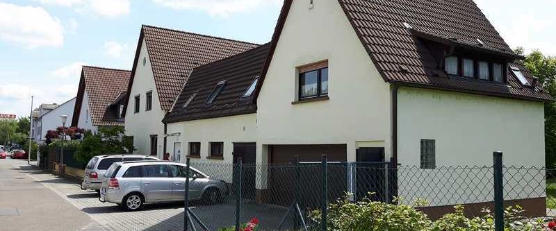2-Zimmer Dachgeschosswohnung in Mannheim-Neckarau - Photo 1