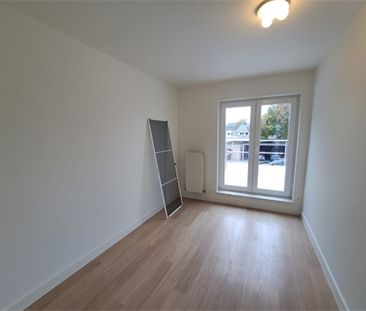 Een vernieuwd appartement op de eerste verdieping met autostaanplaats - Photo 5