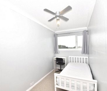 4 bedroom terraced house to rent - Photo 5