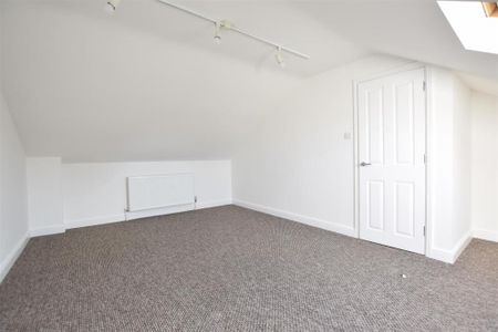 4 bedroom townhouse to rent - Photo 4