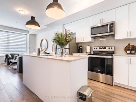 For Lease - 3425 Ridgeway Drive Unit# 10, Mississauga, Ontario - Photo 2