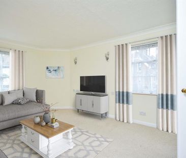1 bedroom retirement property to rent - Photo 6