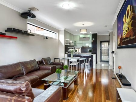 3/58 Lothian Street, Annerley QLD 4103 - Townhouse For Rent | Domain - Photo 3