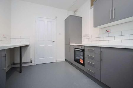 Church Road, Urmston, Manchester, M41 - Photo 5