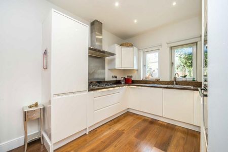 3 bedroom terraced house to rent - Photo 4