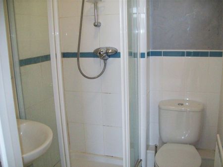2 BED Apartment To rent - Photo 4