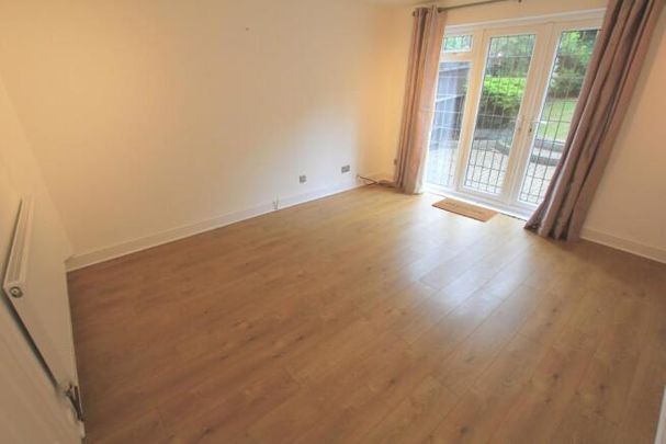 Dorchester Road, Billericay - Photo 1
