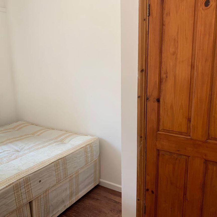 Room in a Shared Flat, Mildura Court, N8 - Photo 1