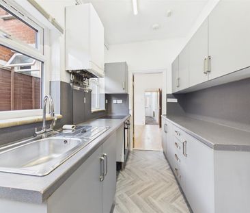 2 BED Semi-detached house To rent - Photo 4