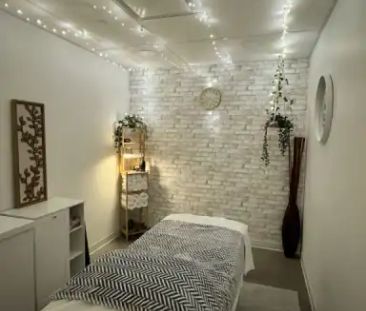 Fully Equipped Studio Share in the heart of the Beltline | 210 - 92... - Photo 1