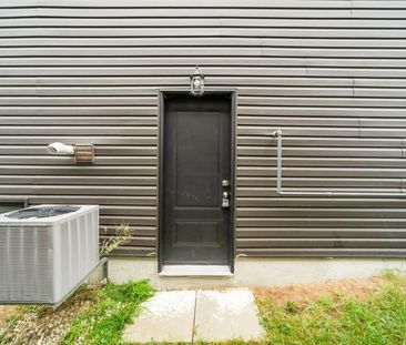 For Lease - 100 Berkely Street Unit# Lower, Wasaga Beach, Ontario - Photo 3