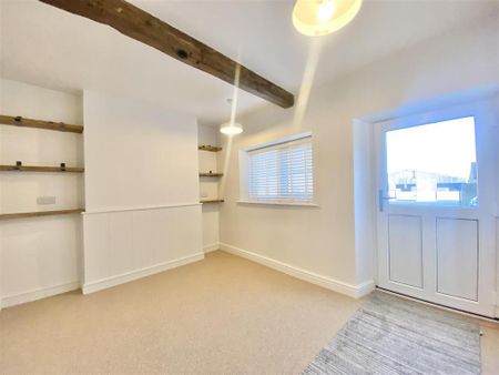 4 bedroom detached house to rent - Photo 4