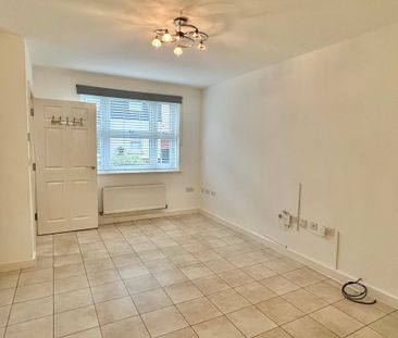 3 bedroom Three Bedroom House to rent - Photo 1