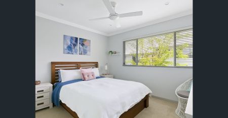 Enormous two bed unit in resort style complex - Photo 3