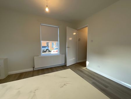 64 Mayo Street, Belfast, BT13 3AZ - Photo 4