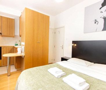 Studio to rent - Photo 6