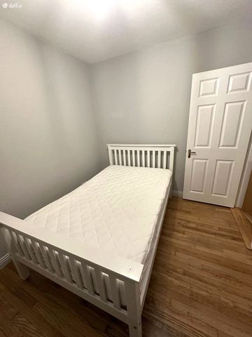 2 The Brambles, Pontoon Road, Castlebar, Co. Mayo - Photo 2