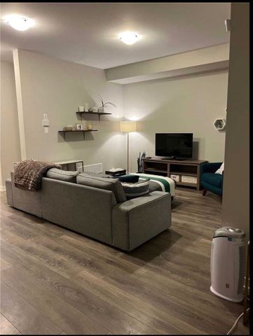 For Lease - 244 Wheat Boom Drive, Oakville, Ontario - Photo 2