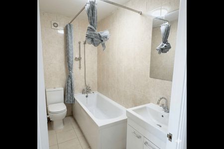 2 Bed Flat, Norbury Road, CR7 - Photo 5