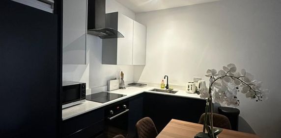 3 Bed Flat, Finchley Road, NW11 - Photo 2