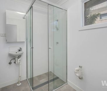 PLEASE DO NOT ATTEND THE PROPERTY- NO VIRTUAL TOUR AT THIS TIME - Photo 3