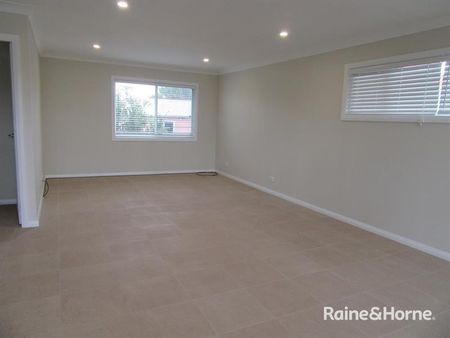 5 Apex Street, Belmont, NSW 2280 - Photo 4