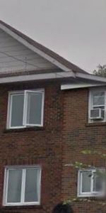 All-inclusive 900 sq ft Apartment (very near Downtown) - Photo 3