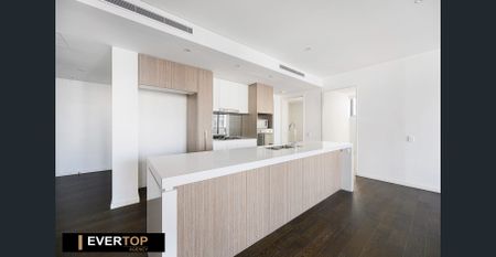 Mascot Luxury 3 Bedrooms Apartment with 2 Secure Parking! - Photo 5