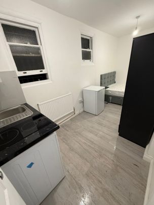 Upper Street, N1, London - Photo 1