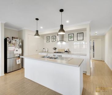 9 Aporum Avenue, Wyndham Vale, Vic 3024 - Photo 1