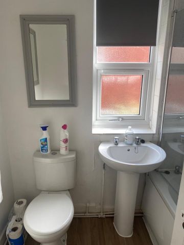 Room in a Shared House, Minstead Road, B24 - Photo 4