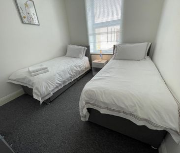 Lansdowne Road, Bournemouth - Photo 4