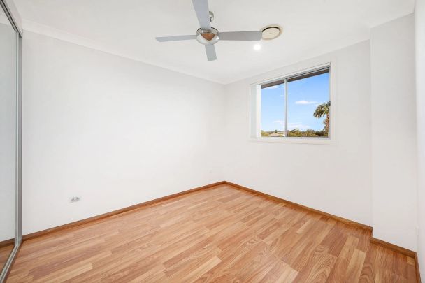 Grand Six Bedroom Luxury Duplex with Alfresco Entertaining & Multiple Living Zones - Photo 1