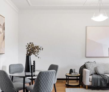 Gorgeous Family Living! - Photo 3