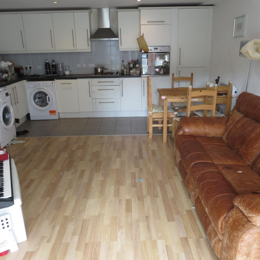 Golate Street, Cardiff - Photo 1